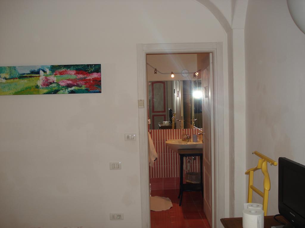 Вилла Agriturismo La Vecchia Дольчеаккуа Экстерьер фото